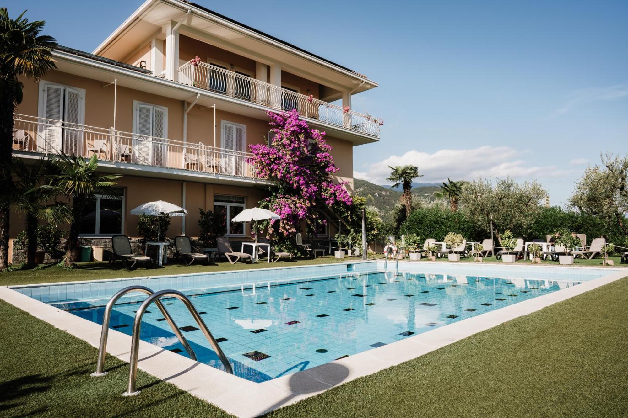 Hotel Panoramica Salò Dış mekan fotoğraf